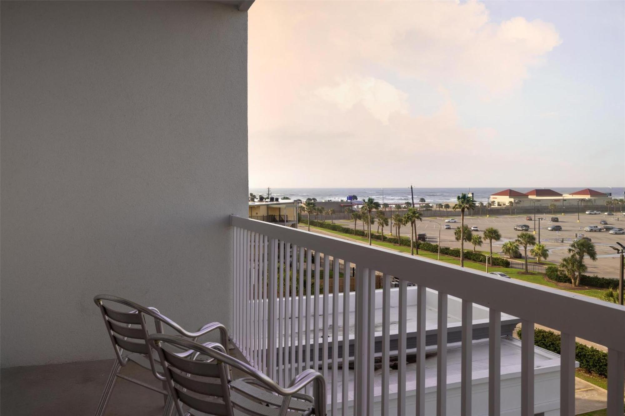 Hampton Inn & Suites Galveston Bagian luar foto