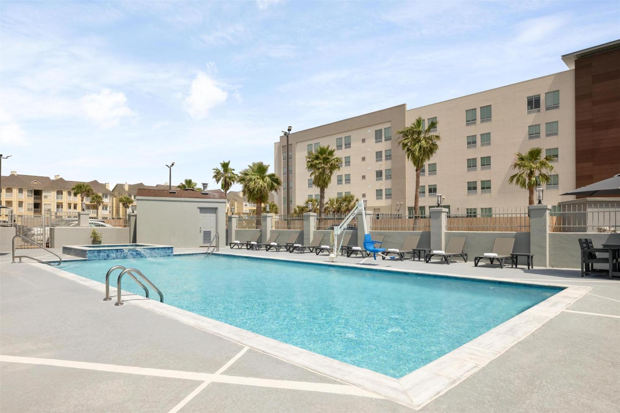 Hampton Inn & Suites Galveston Bagian luar foto